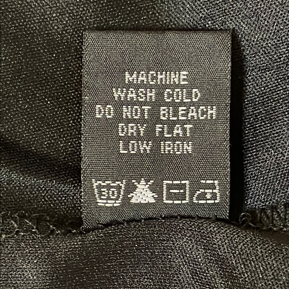 Elegant Black and Gold Romper with Modern Flair Size Medium - Picture 12 of 12